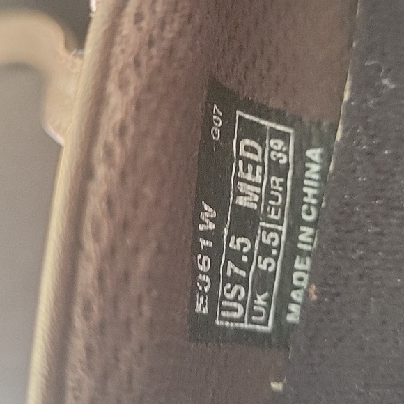 Aetrex 7.5 Brown Mary Jane, removable insert, like new condition - Picture 4 of 4